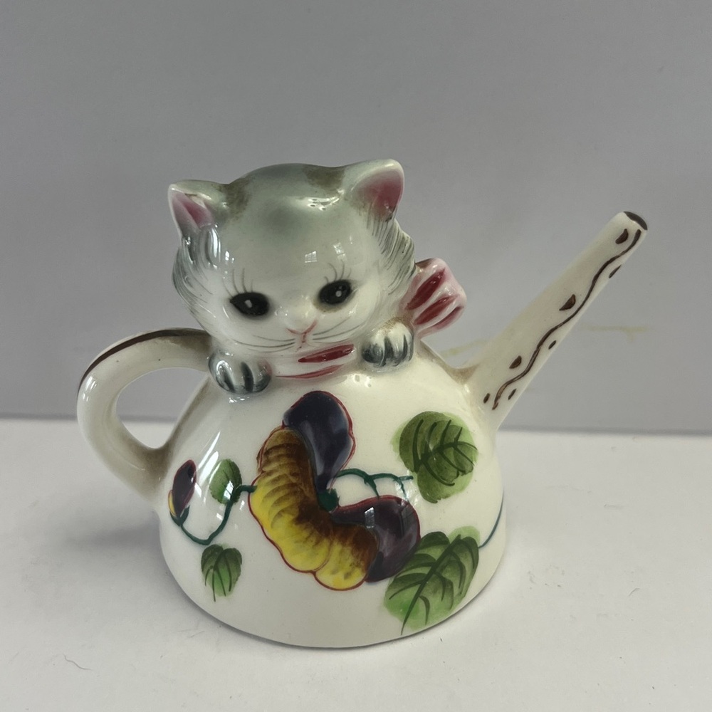 🐈‍⬛ Vintage Norcrest Kitten Cat
Watering Can Salt Shakers